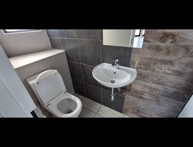 148M² BUILDING FOR SALE IN BENONI AH